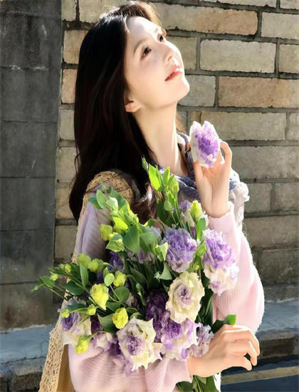 深度探索：《隔壁夫妇》的叙事技巧与导演风格——一次全面的艺术分析